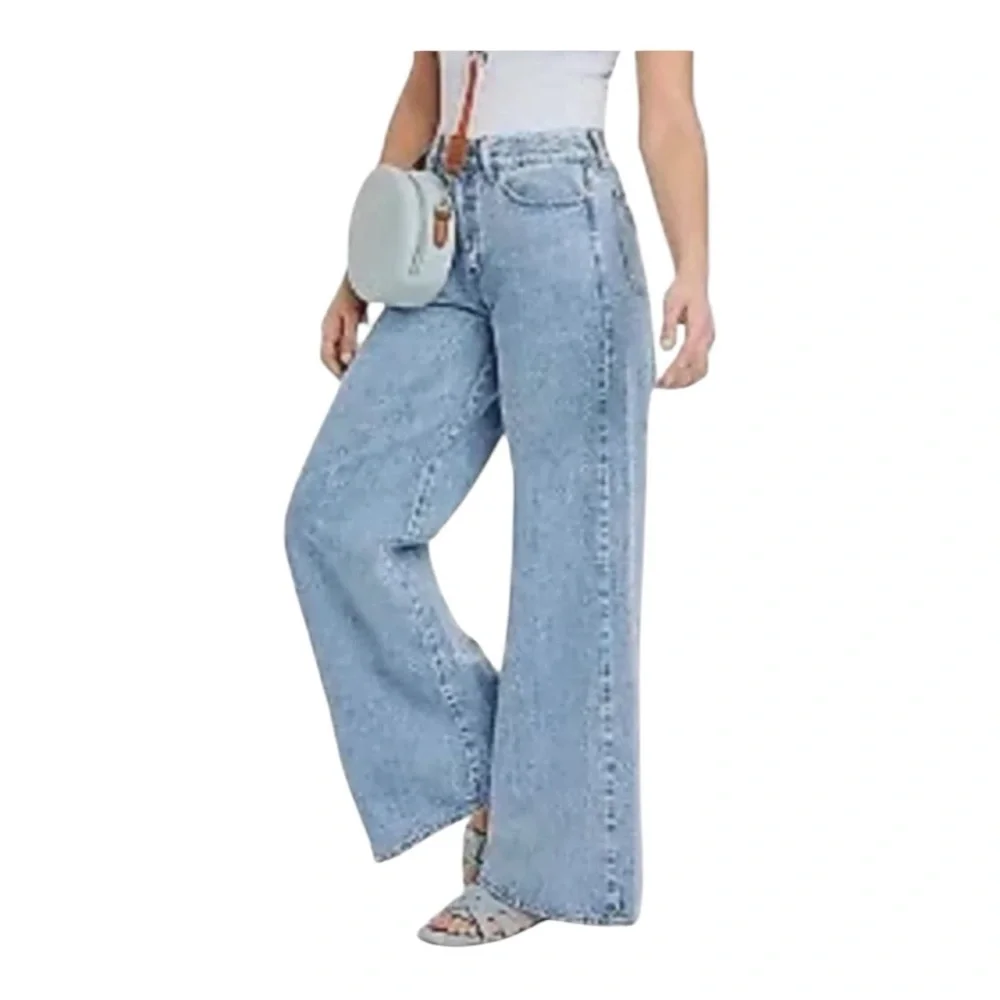 NWT Universal Thread Women's Mid Rise Light Wash Wide-Leg Jeans Size 14 - Picture 2 of 10